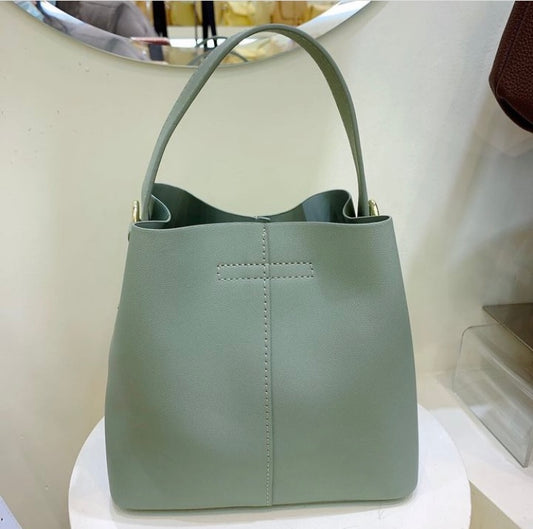Metal buckle two-way tote bag