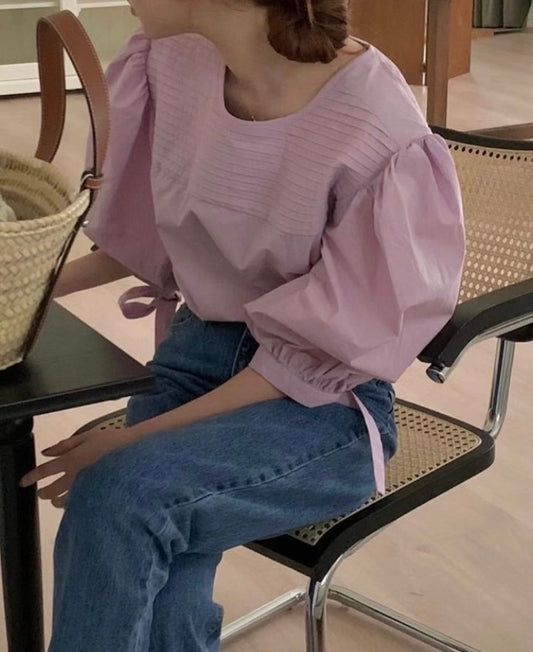 Butterfly-shaped half-length sleeve top