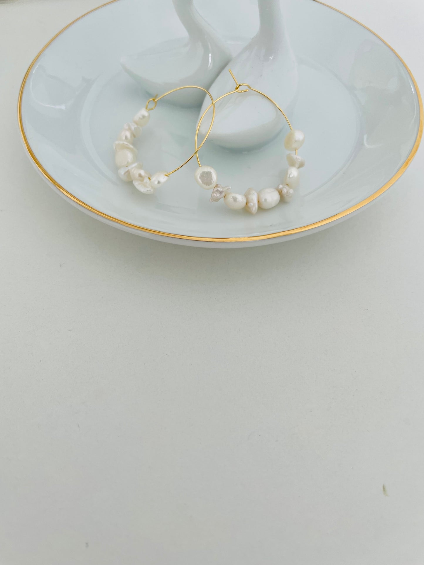 Pearl round earrings