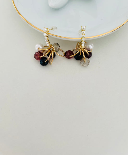 黑啡珠珠吊墜耳環